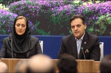 اهدای تندیس رضایتمندی مشتریان به بانک سامان