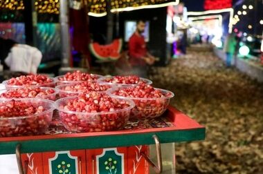اهدای جوایز مسابقات تکریم ارباب رجوع و آراستگی محیط کار در شهرداری منطقه ۵