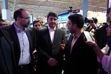 ثبت‌نام اینترنت فیبرنوری رایتل در میانه آغاز شد