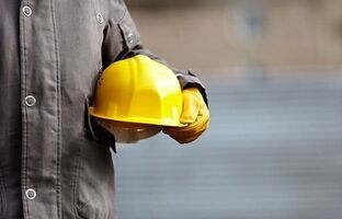 فراموشی کارگران معدن/ مذاکرات دستمزد تا اطلاع ثانوی به تعویق افتاد/ مذاکراتِ دقیقه نودی به لطفِ «دستمزد منطقه‌ای»!