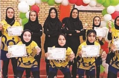 نایب‌قهرمانی آکادمی فولاد مبارکه در رقابت‌های شنای پسران کشور