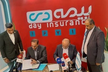 در شرایط حساس کنونی با تمام ظرفیت‌ها در کنار مردم هستیم
