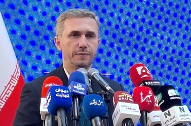 تعامل شهروندان با مدیریت شهری در ستاد تبلیغاتی «من شهردارم» منطقه ۵