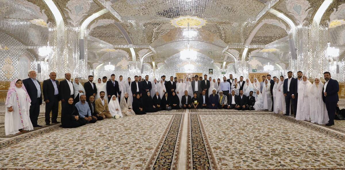 برگزاری جشن ازدواج کارکنان پالایشگاه ستاره خلیج فارس در حرم مطهر رضوی