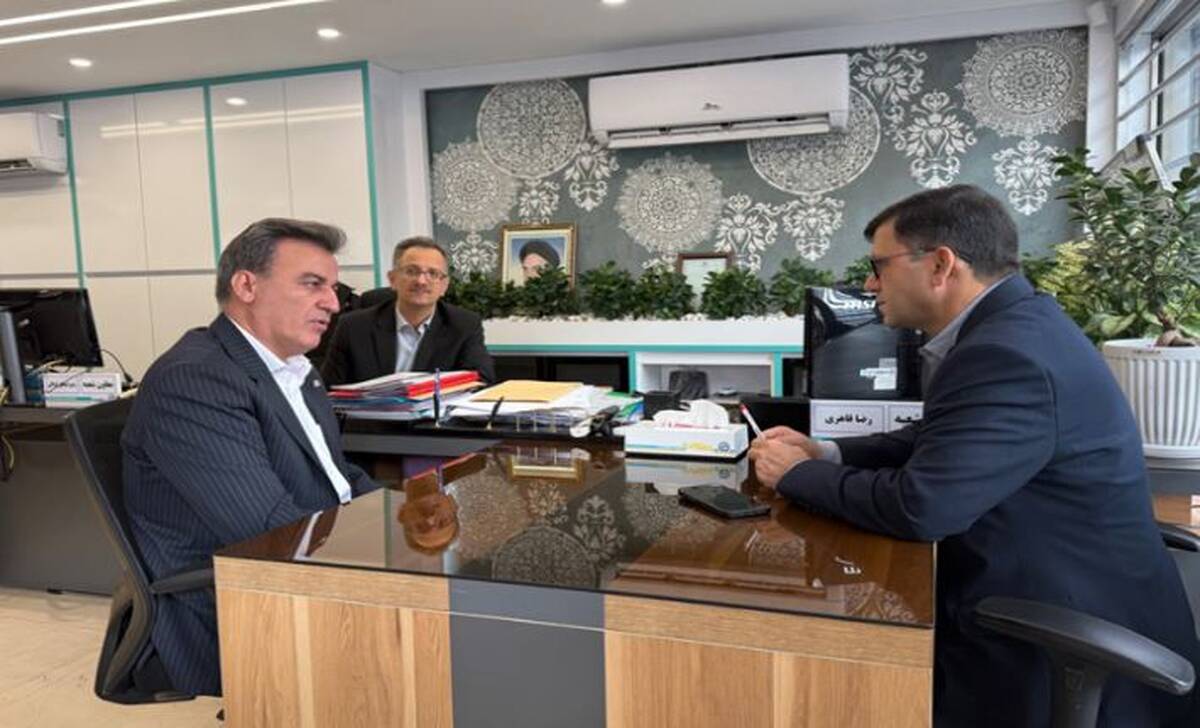 نظارت میدانی مدیران بر تداوم خدمت‌رسانی شعب کشیک بانک تجارت در تهران و البرز