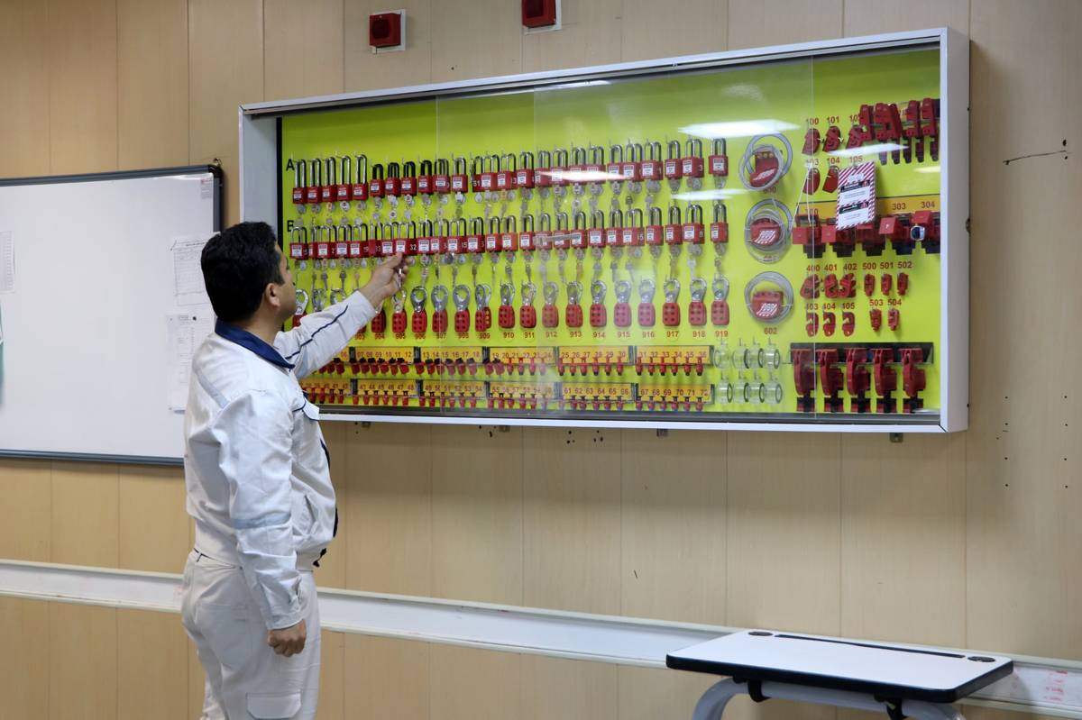 پیاده‌سازی سیستم ایزولاسیون الکتریکی و سیستم صدور الکترونیکی پروانه کار در فجر انرژی خلیج‌فارس