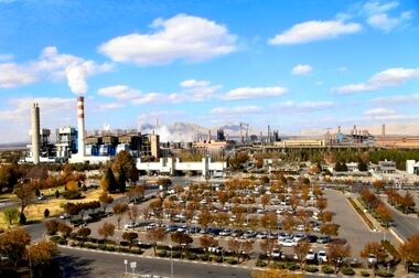 توسعه صنعتی در یک منطقه منجربه توسعه در تمام بخش‌ها خواهد شد/ آران و بیدگل و فولاد کویر در کنار یکدیگر ترقی خواهند کرد