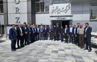 رضایت مندی بیمه گذاران و تکریم مشتریان محور توسعه شعب است