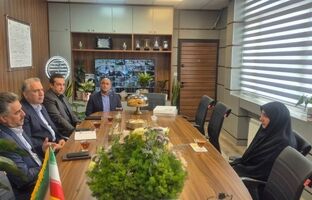 دیدار معاون شعب و توسعه بازار بانک سرمایه با مدیر آموزش و پرورش منطقه ۸ تهران