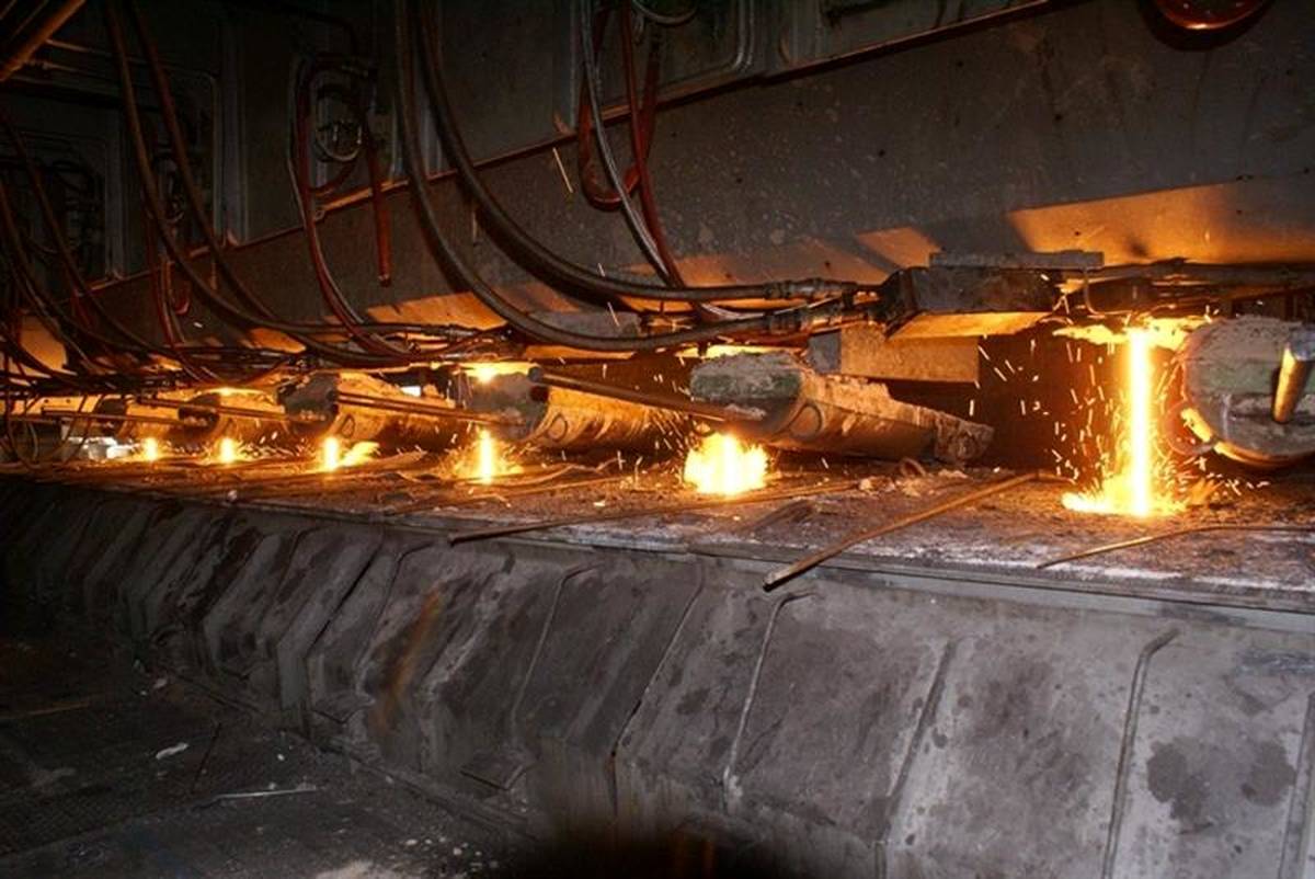 رکورد جدید تولید ۸ ذوب ریل مارک R260 در یک روزدر ذوب آهن اصفهان