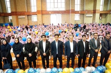 نقش کلیدی نگرش و مهارت‌های انسانی در موفقیت صنعت بیمه