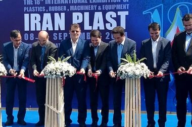 تأمین خوراک صنعت پتروشیمی اولویت شرکت‌های ملی نفت و گاز / افتتاح ۲۰ طرح بزرگ پتروشیمی تا پایان سال ۱۴۰۳