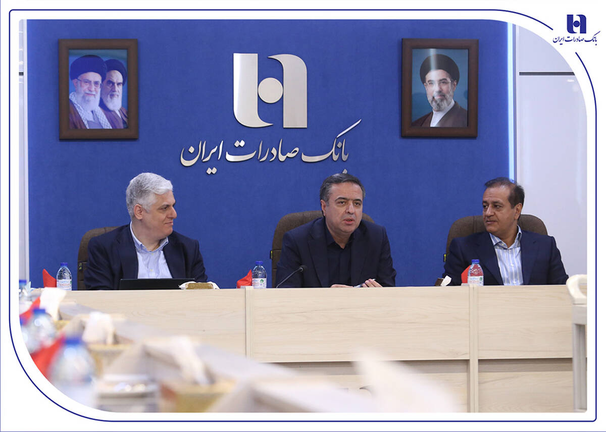  چشم‌انداز نوین تأمین مالی کسب ‌و کارها و زنجیره تولید/ تأکید قربان اسکندری بر توسعه کمی و کیفی خطوط تولید در چارچوب سازندگی نوین و جهاد اقتصادی