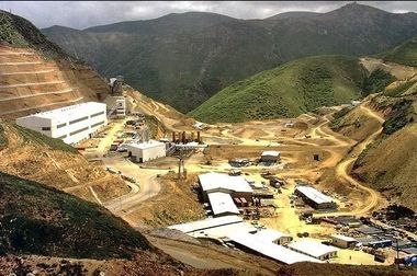 تاکید آقاجانلو بر حمایت مالی از طرح های توسعه فولاد کردستان