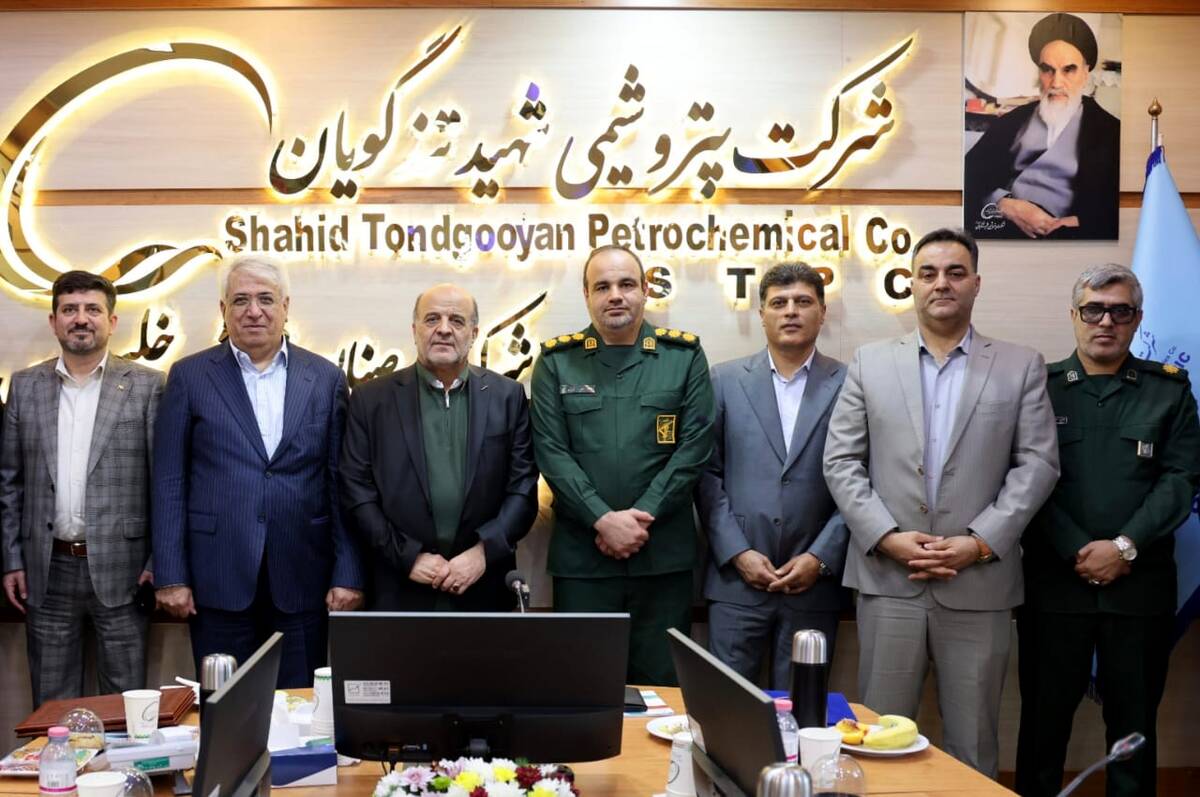 معارفه مدیران عامل شرکت‌های پتروشیمی تندگویان، پتروشیمی بوعلی و فجر انرژی برگزار شد