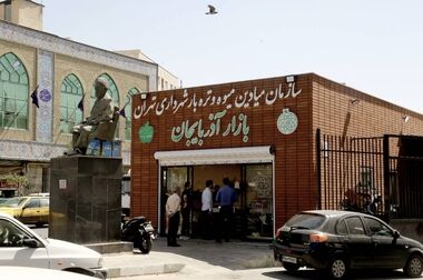 مجوز واردات گوشت برای شهرداری تهران صادر نشد/ فاصله قیمت گوشت 55 درصد و میوه شب عید 45 درصد با سطح شهر بود