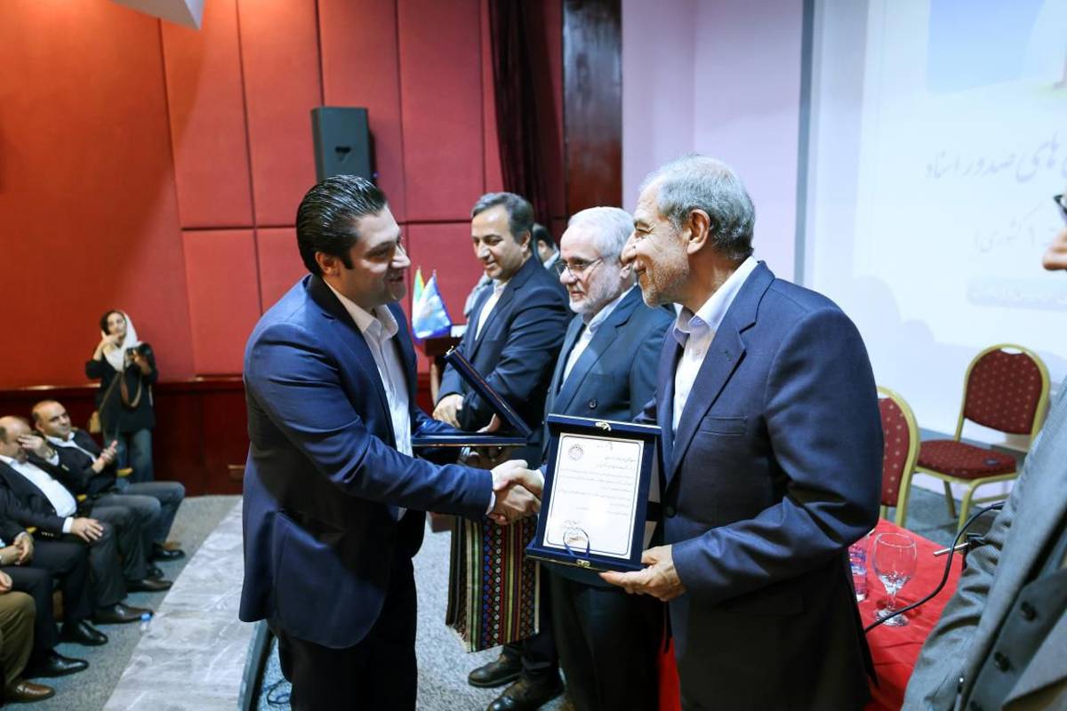 نشست هم‌اندیشی کارگزاران منطقه یک کشوری کانون جهانگردی و اتومبیلرانی برگزار شد