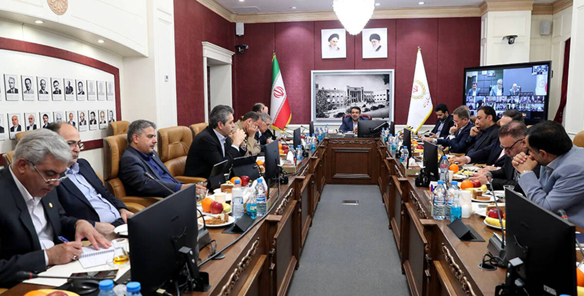 اهداف عملیاتی و بسته سیاست اعتباری بانک ملی ایران در سال ۱۴۰۴ ابلاغ شد / تاکید نجارزاده بر تحقق شعار سال و ادامه خروج از بنگاه‌داری
