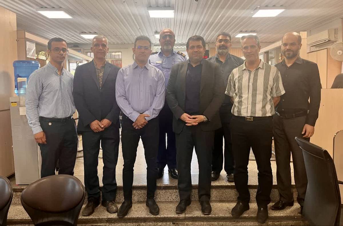 مدیرعامل بیمه آسیا از اداره پرداخت خسارت شمال تهران به صورت سرزده بازدید کرد