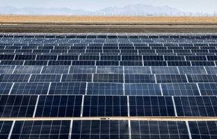 یکی از کوره‌های فولاد مبارکه با برق تولیدی فاز اول نیروگاه خورشیدی در مدار تولید است