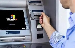 سقف برداشت پول از عابربانک ۳۰۰ هزار تومان ماند