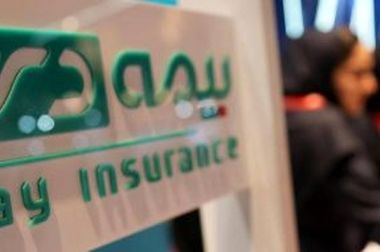 بیمه دی در کنار خدمت به خانواده ایثارگران، الگویی موفق برای صنعت بیمه کشور است