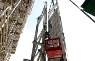 عملیات نصب پنل‌های پروژه کوره دهم به ۵۰ درصد رسید