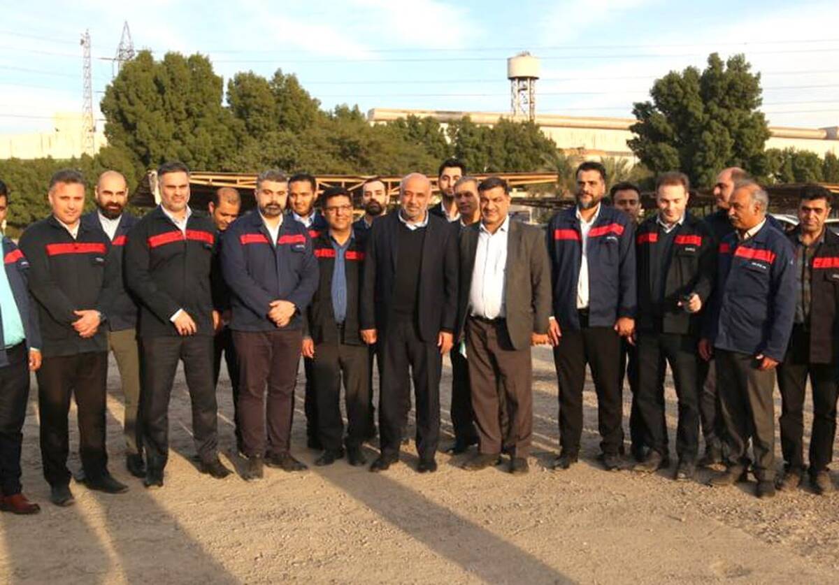 روایتی از حضور وزیر کار در شرکت فولاد اکسین خوزستان / سنگر مستحکم فولاد اکسین در برابر تحریم‌ها