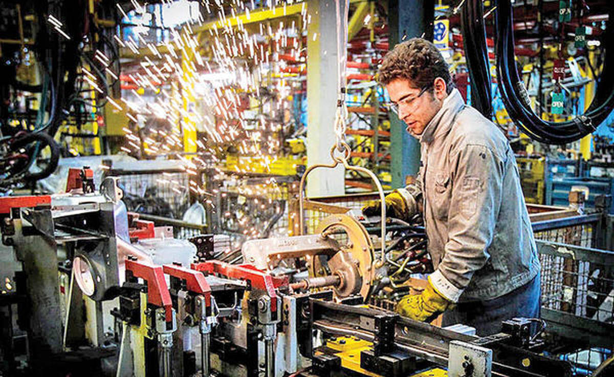  کنترل تورم پیش شرط ورود سرمایه های مردم به تولید است