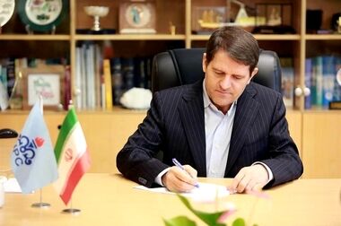 آیین تکریم مدیرعامل پیشین شرکت ملی صنایع پتروشیمی برگزار شد