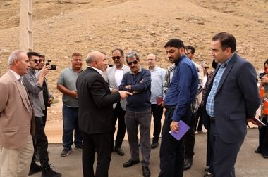  بازدید مدیرعامل سازمان منطقه آزاد ماکو از پروژه بزرگ لجستیکی در بازرگان