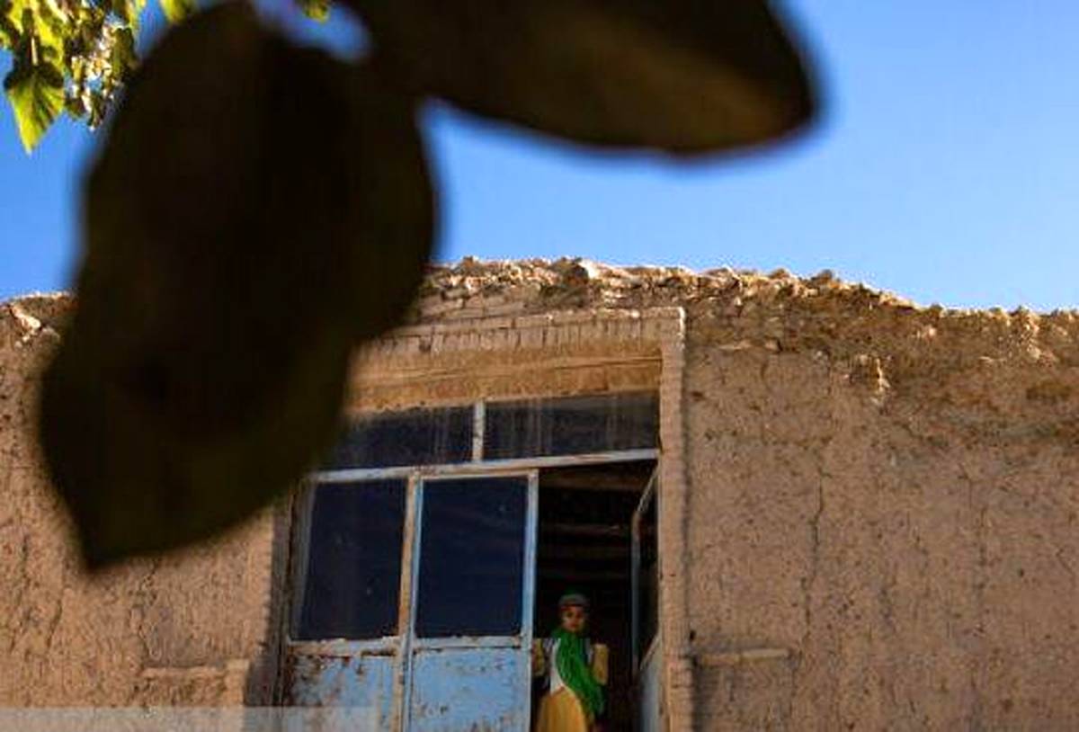 اعطای وام مسکن روستایی در راستای کمک به ساخت و بهسازی مسکن در مناطق روستایی/قرارداد نوسازی و ساخت بیش از ۱۸ هزار مسکن روستایی در سال گذشته توسط بانک مسکن