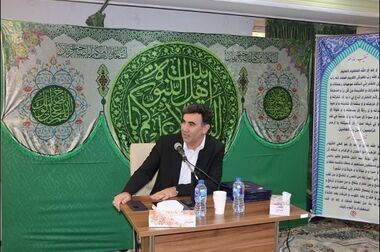 بازدید کارکنان صندوق قرض‌الحسنه شاهد از موزه عبرت
