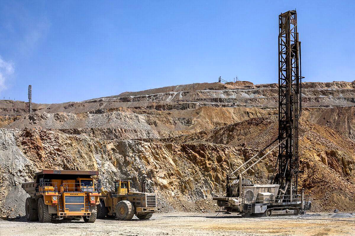 رشد 40درصدی حفاری های اکتشافی ایمیدرو تا پایان تیر/ حفاری های اکتشافی این سازمان به 235هزار متر رسید