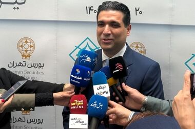 هلدینگ لبنی شستا وارد بورس تهران می‌شود