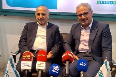 تحول دیجیتال در بیمه دی؛ از صدور آنلاین بیمه‌نامه تا سوپر اپلیکیشن هوشمند «دی دار»