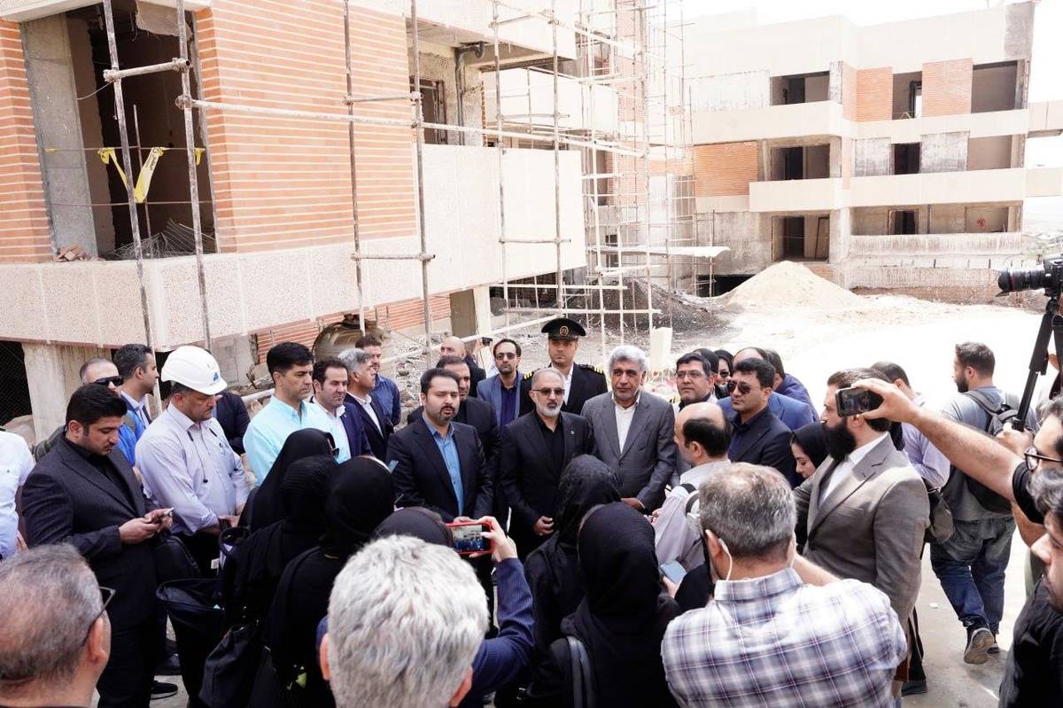 نشست خبری و بازدید میدانی از پروژه‌های نهضت ملی مسکن و شرکت سرمایه‌گذاری مسکن/ قدردانی از نقش بی‌بدیل خبرنگاران در اطلاع‌رسانی شفاف و سازنده