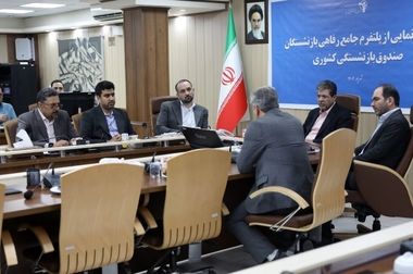 وزیر ارتباطات از غرفه رایتل در نمایشگاه الکامپ ۱۴۰۴ بازدید کرد