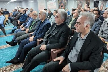 نصب سکوی تولیدی میدان نفتی رشادت در آب‌های نیلگون خلیج همیشه فارس