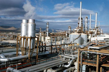 سلامت مردم و کارکنان از اولویت‌های‌ اصلی پتروشیمی ایلام است