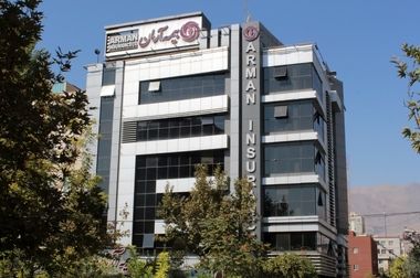 معارفه معاونین جدید و تقدیر از معاونین پیشین در شرکت بیمه آرمان