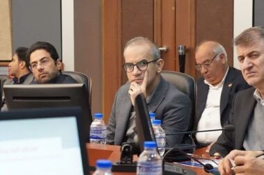 نشست مدیرعامل پتروشیمی خوزستان با فعالان اقتصادی خراسان