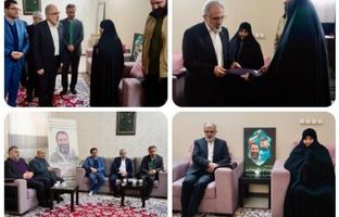 تجدید میثاق مدیرعامل بانک مسکن با آرمان‌های شهدا در دیدار با خانواده شهید مدافع امنیت