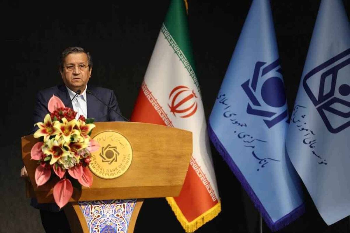 آمادگی بانک مرکزی برای عرضه ارز تا دو میلیارد دلار / تامین ۱۸ میلیارد دلار ارز در اوج تحریم‌ها/ شتاب تورم مهار شد و سناریوی فروپاشی اقتصادی شکست خورد