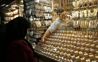 بررسی وضعیت بازار در یک هفته گذشته/ قیمت‌ سکه و طلا از مسیر کاهشی دور زد