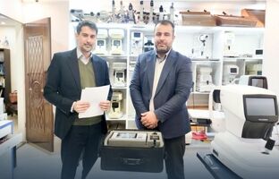 اهدای دستگاه غربالگری بینایی توسط سیمیدکو به بهزیستی خواف