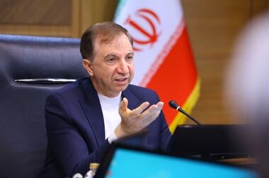 «دی‌آموز کارت» بانک دی؛ حساب ویژۀ دانش‌آموزان با سود، تخفیف و تسهیلات