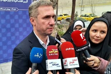 تعامل شهروندان با مدیریت شهری در ستاد تبلیغاتی «من شهردارم» منطقه ۵