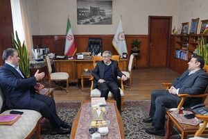 واگذاری ۷۰ همت دارایی مازاد؛ بانک ملی ایران الگوی موفق در خروج از بنگاه‌داری و حمایت از تولید/ حمایت از تولید و اشتغال گامی در جهت توسعه اقتصادی کشور