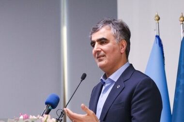 پیش‌بینی نرخ دلار در روزهای آینده/ بازار ارز قابل کنترل است